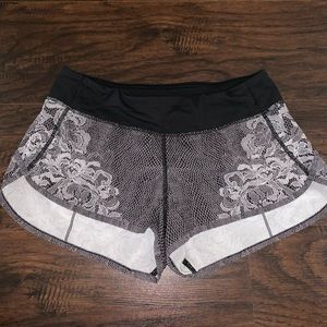 Lululemon Florence Lace Speed Shorts size 6